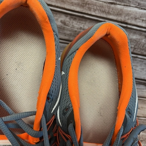 Nike AirMax Gray and Orange Running Shoe Mens Size 11 - Picture 8 of 9